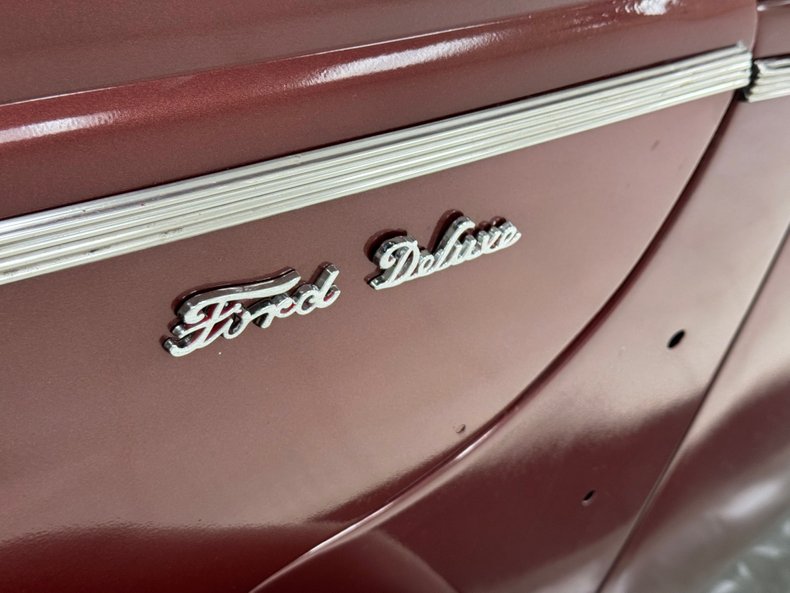 Ford-Deluxe-1940-Ruby-Red-Pearl-Black-49