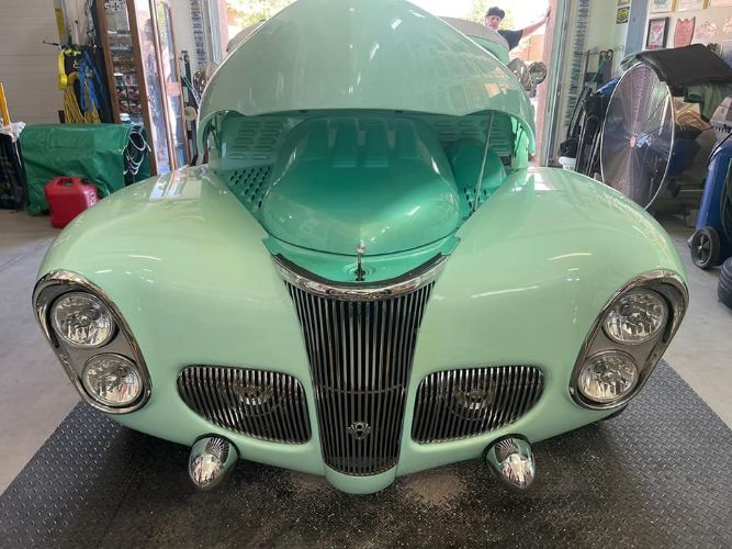 Ford-Deluxe-1941-10