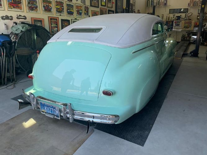Ford-Deluxe-1941-12