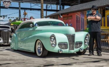 Ford-Deluxe-1941-17