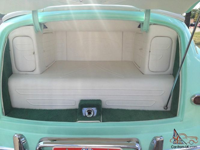 Ford-Deluxe-1941-4