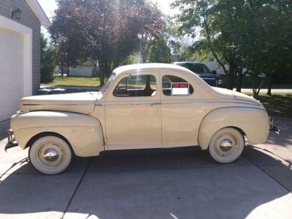 Ford-Deluxe-1941-4