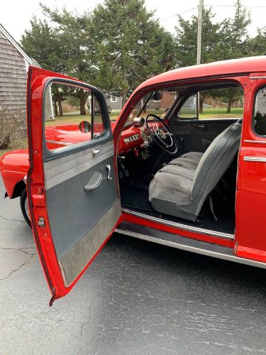 Ford-Deluxe-1946-4
