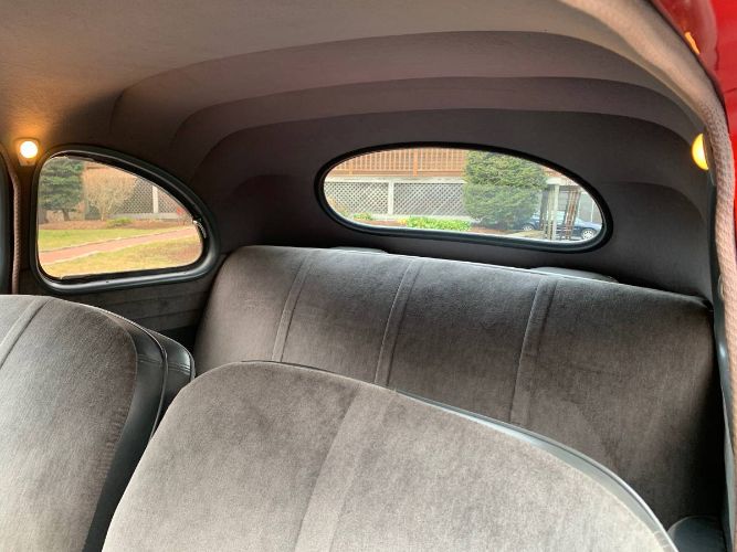 Ford-Deluxe-1946-9