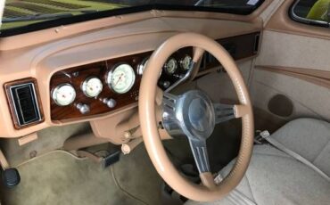 Ford-Deluxe-1947-1