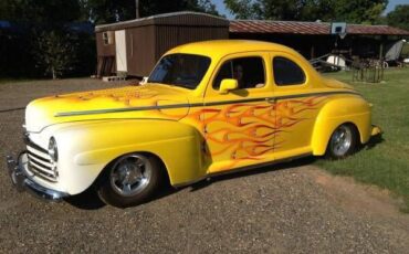 Ford-Deluxe-1947