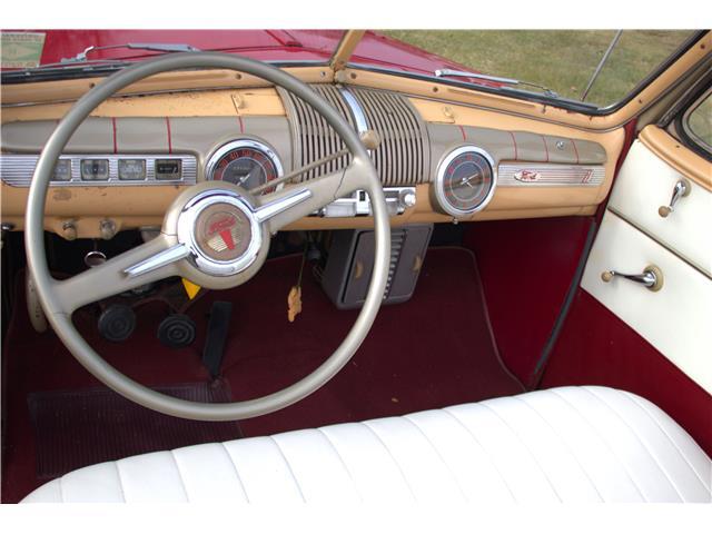 Ford-Deluxe-1947-Convertible-10
