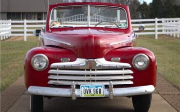Ford-Deluxe-1947-Convertible-2