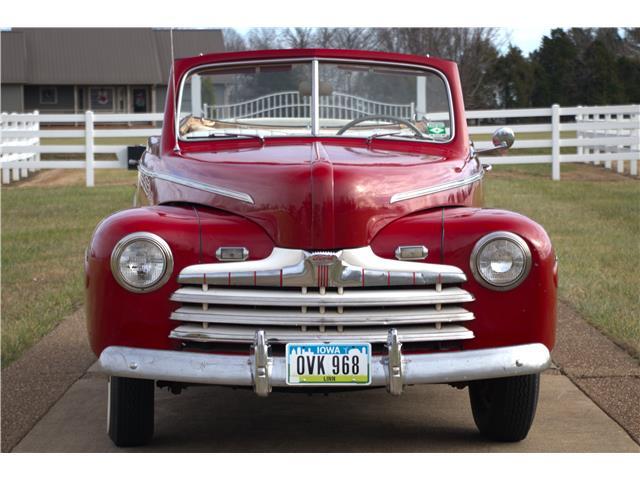 Ford-Deluxe-1947-Convertible-2