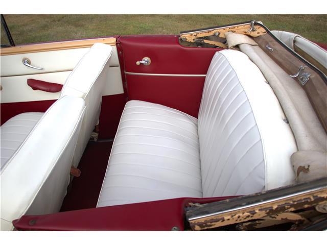Ford-Deluxe-1947-Convertible-9