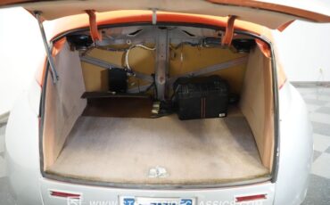 Ford-Deluxe-1947-Tangerine-Orange-Tan-29