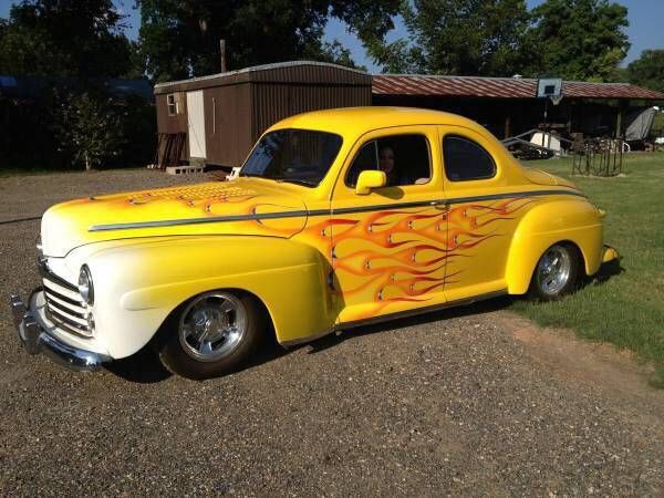 Ford-Deluxe-1947