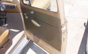 Ford-Deluxe-1948-Tan-12