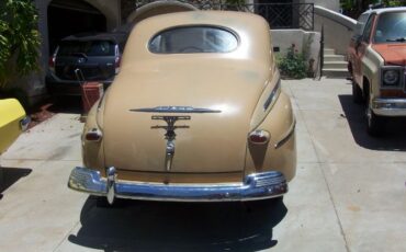 Ford-Deluxe-1948-Tan-16