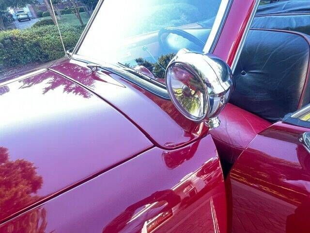 Ford-Deluxe-1950-Matador-Red-RedBlack-Leather-22