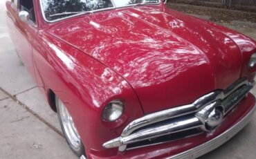 Ford-Deluxe-1950-red-13