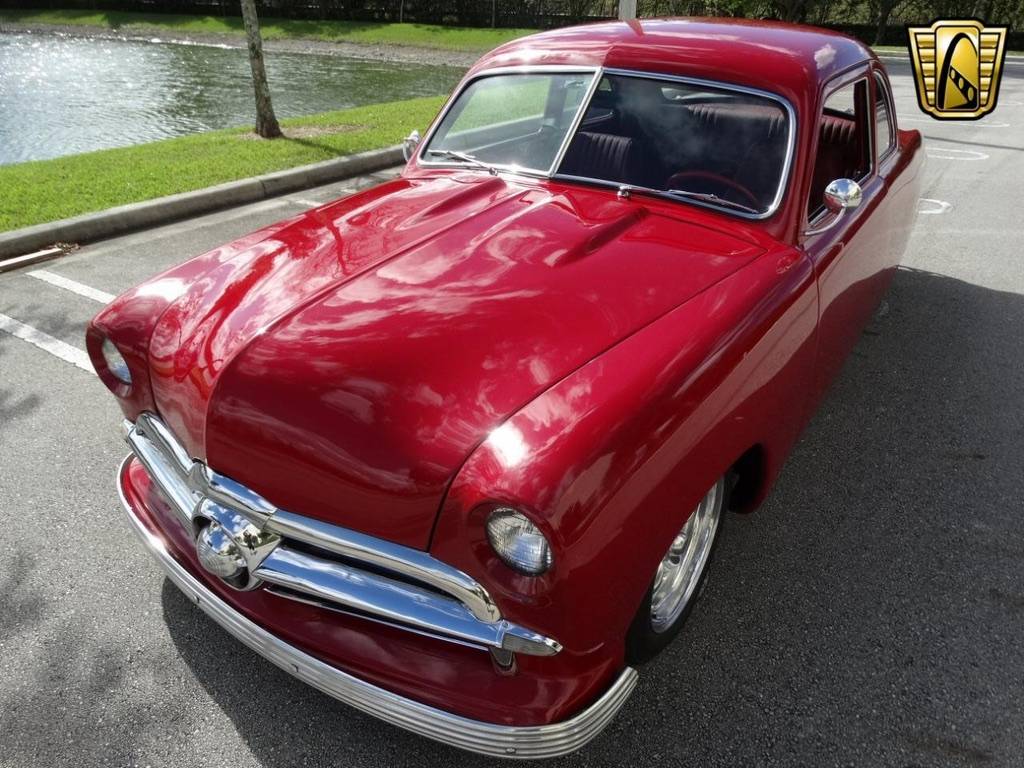 Ford-Deluxe-1950-red-8