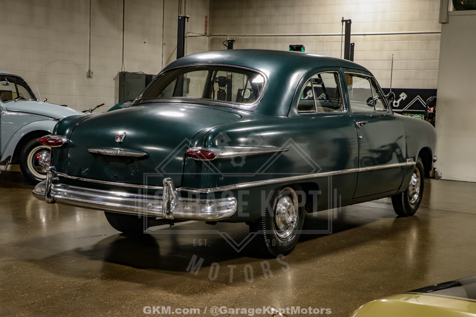 Ford-Deluxe-1951-Green-Brown-18