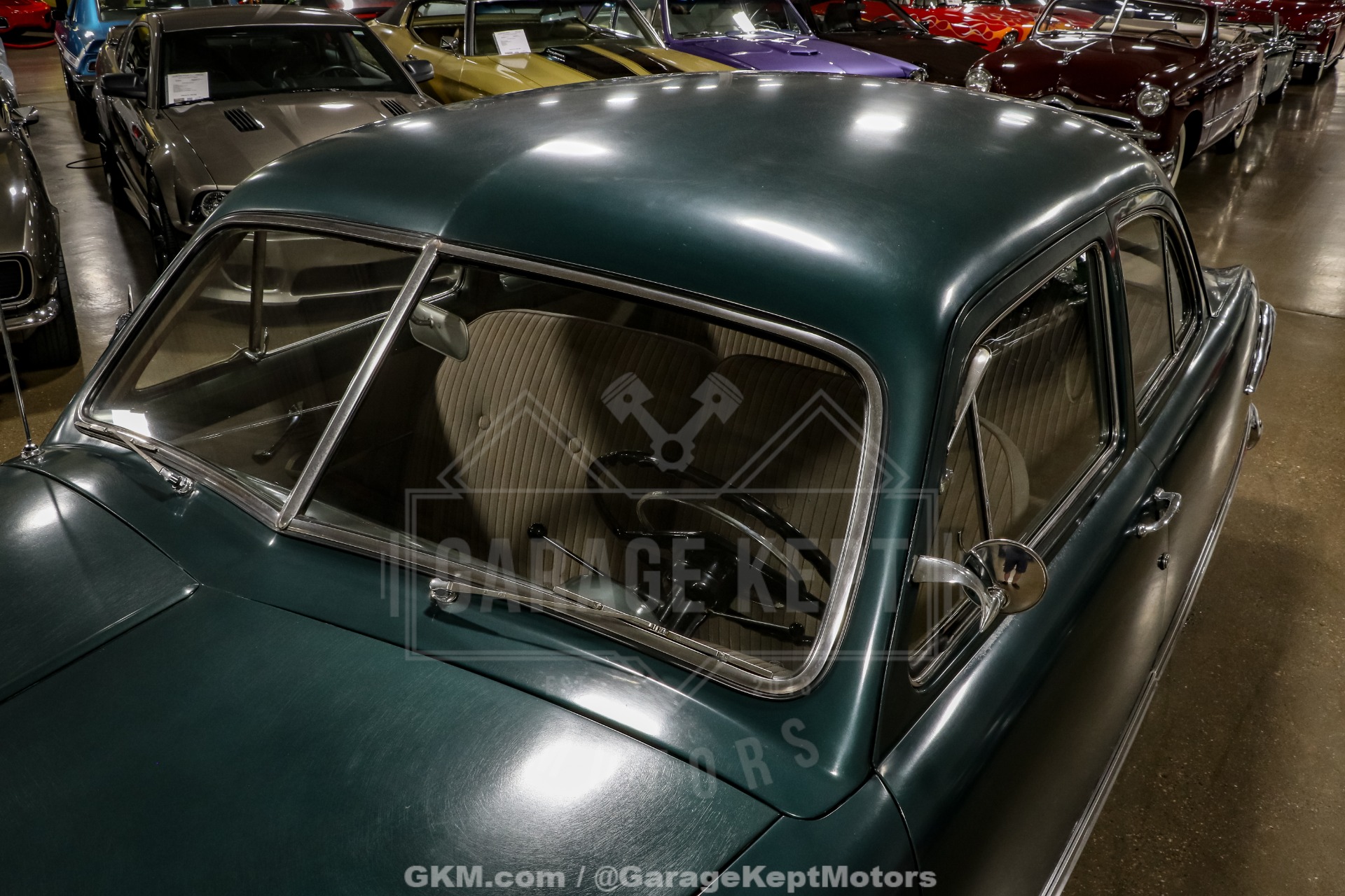 Ford-Deluxe-1951-Green-Brown-34