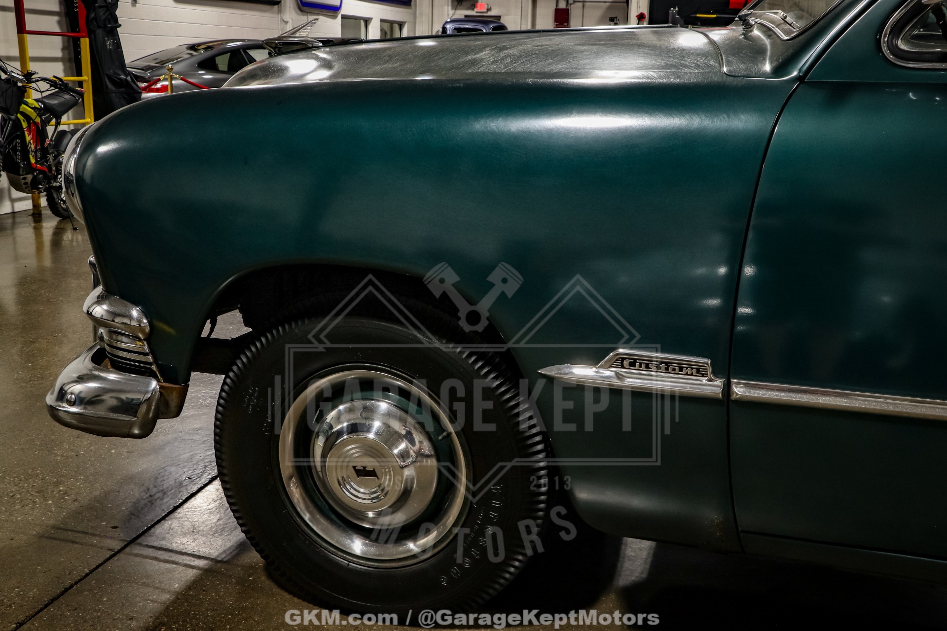 Ford-Deluxe-1951-Green-Brown-41