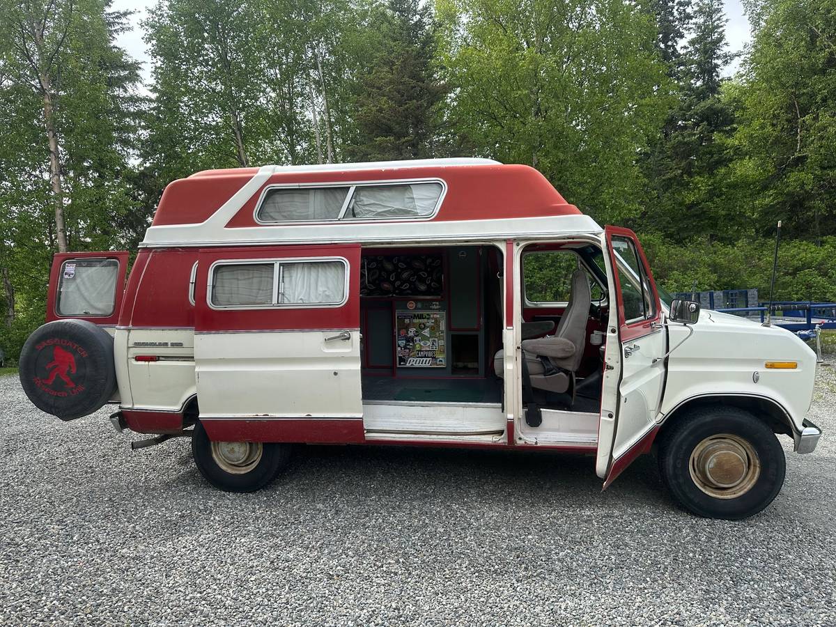 Ford-E-250-1977-1