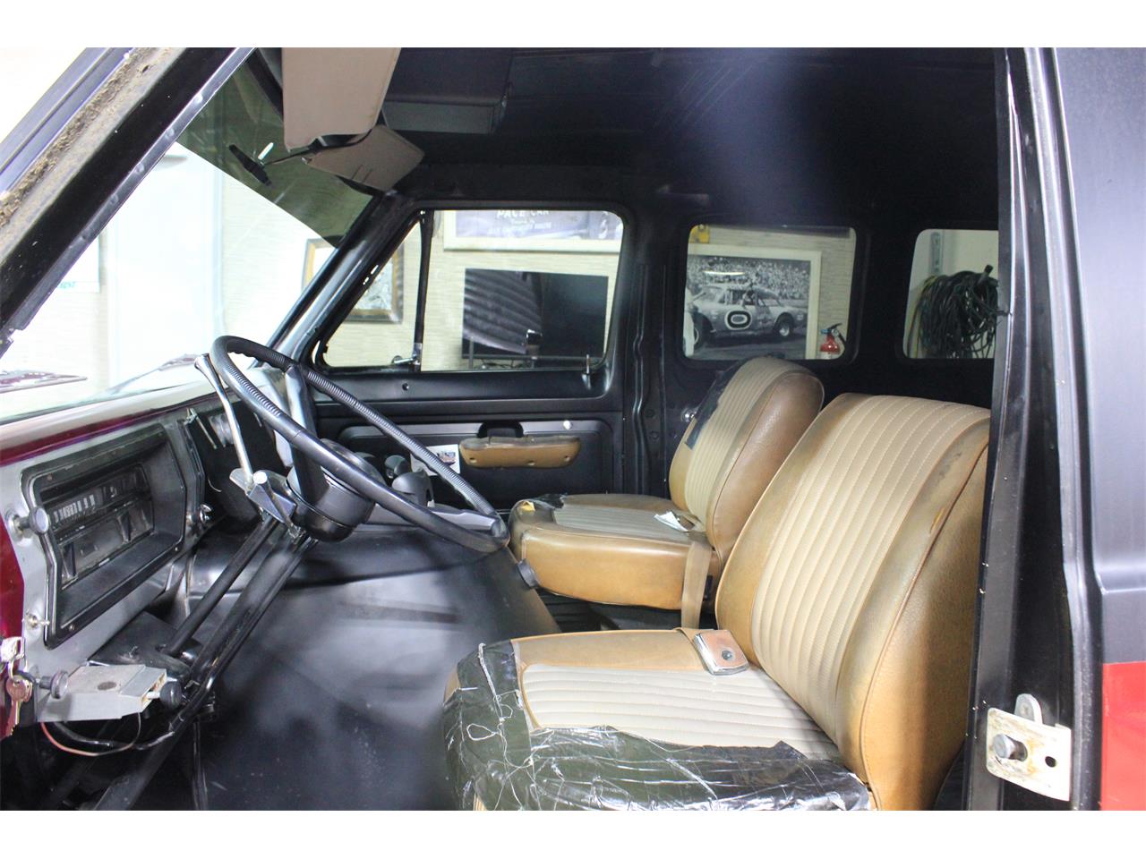 Ford-E200-1972-Black-Black-25