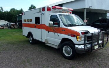 Ford-E350-ambulance-diesel-1993-custom-1