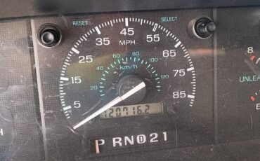 Ford-E350-club-wagon-1994-green-1