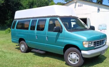 Ford-E350-club-wagon-1994-green-3