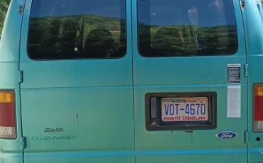 Ford-E350-club-wagon-1994-green-5