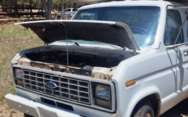 Ford-E350-diesel-1990-white-3
