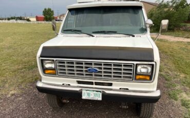 Ford-E350-van-1991-white-2