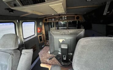 Ford-E350-van-1991-white-7