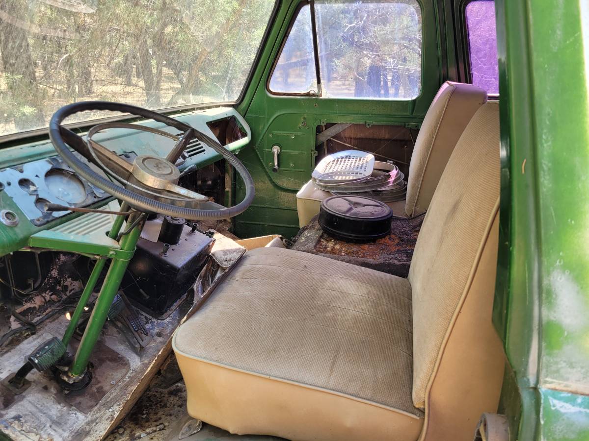 Ford-Econoline-1961-2