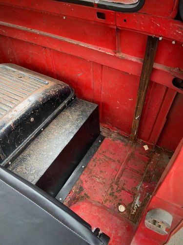 Ford-Econoline-1961-Monte-Carlo-Red-11