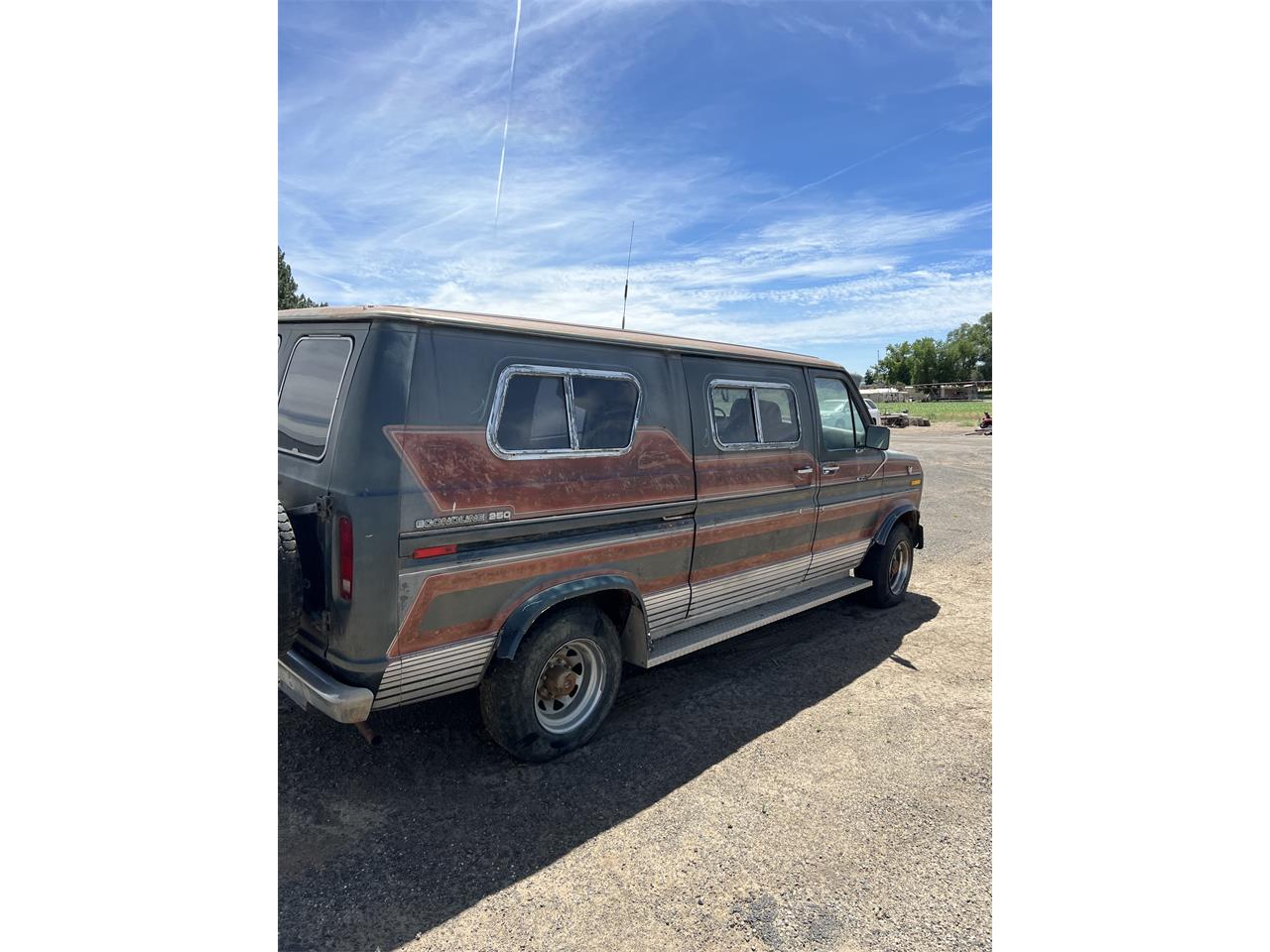 Ford-Econoline-1977-Pantene-Beige-6