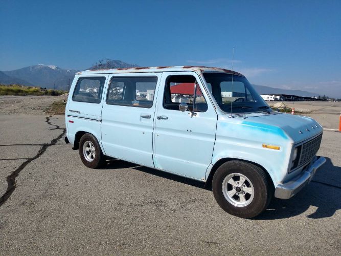 Ford-Econoline-1979-Blue