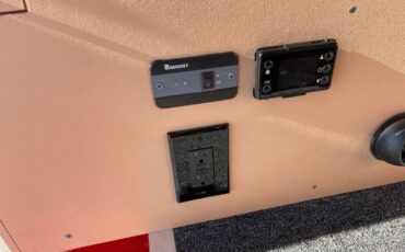 Ford-Econoline-1981-Red-18