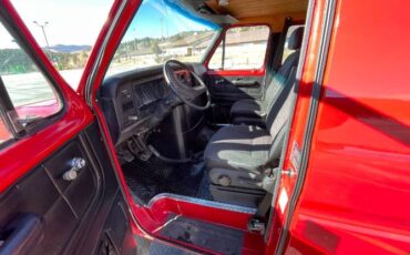 Ford-Econoline-1981-Red-2