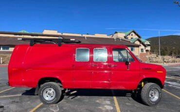 Ford-Econoline-1981-Red-23