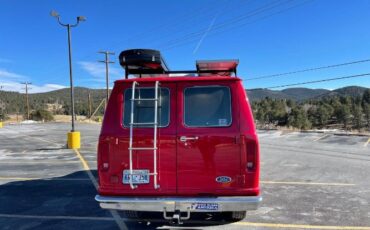 Ford-Econoline-1981-Red-25