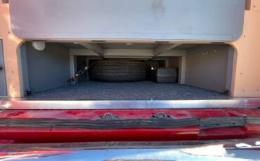 Ford-Econoline-1981-Red-7
