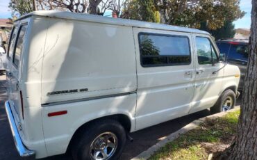 Ford-Econoline-1981-White-11