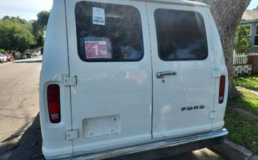 Ford-Econoline-1981-White-8