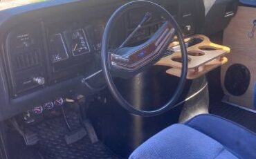 Ford-Econoline-1983-Black-4