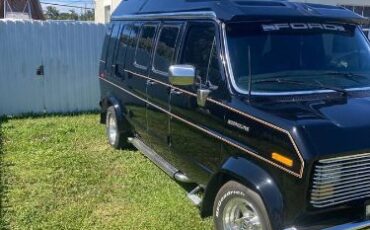 Ford-Econoline-1983-Black-6