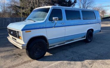 Ford-Econoline-1984-BlueWhite-Blue-Leather