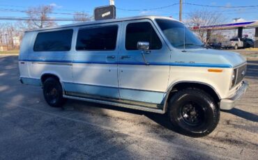 Ford-Econoline-1984-BlueWhite-Blue-Leather-5