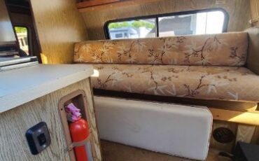 Ford-Econoline-1985-2