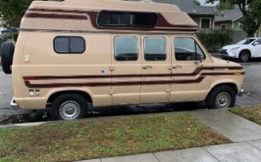 Ford-Econoline-1985-4